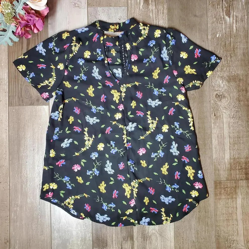Sienna Sky Black Floral Short Sleeve Blouse Women's Size XS NWOT - Picture 2 of 16